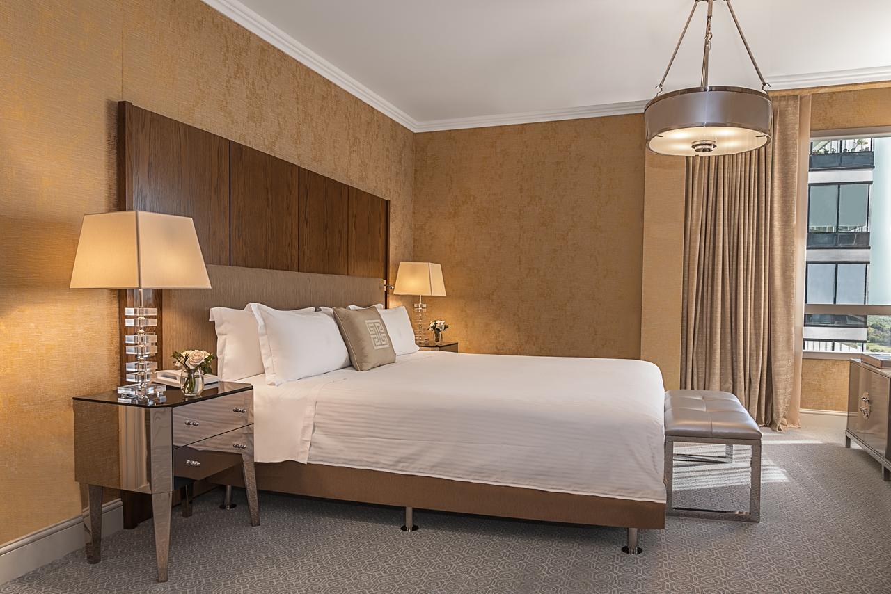 Alvear Icon Hotel Buenos Aires Exteriér fotografie A bedroom at the Four Seasons Hotel
